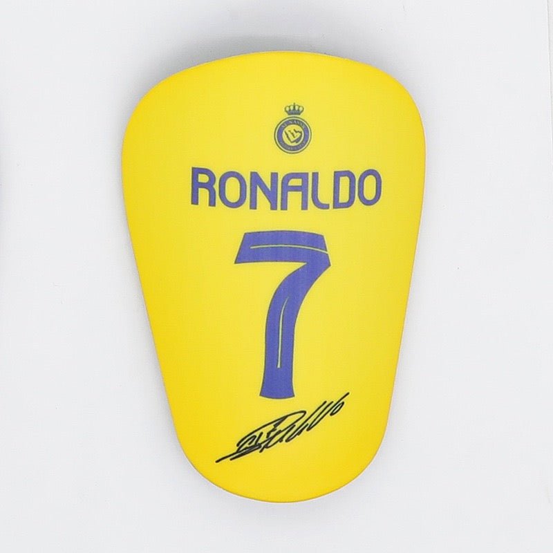 CR7 SHIN GUARDS - DeDiAl E - Commerce