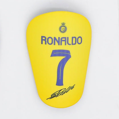 CR7 SHIN GUARDS - DeDiAl E - Commerce
