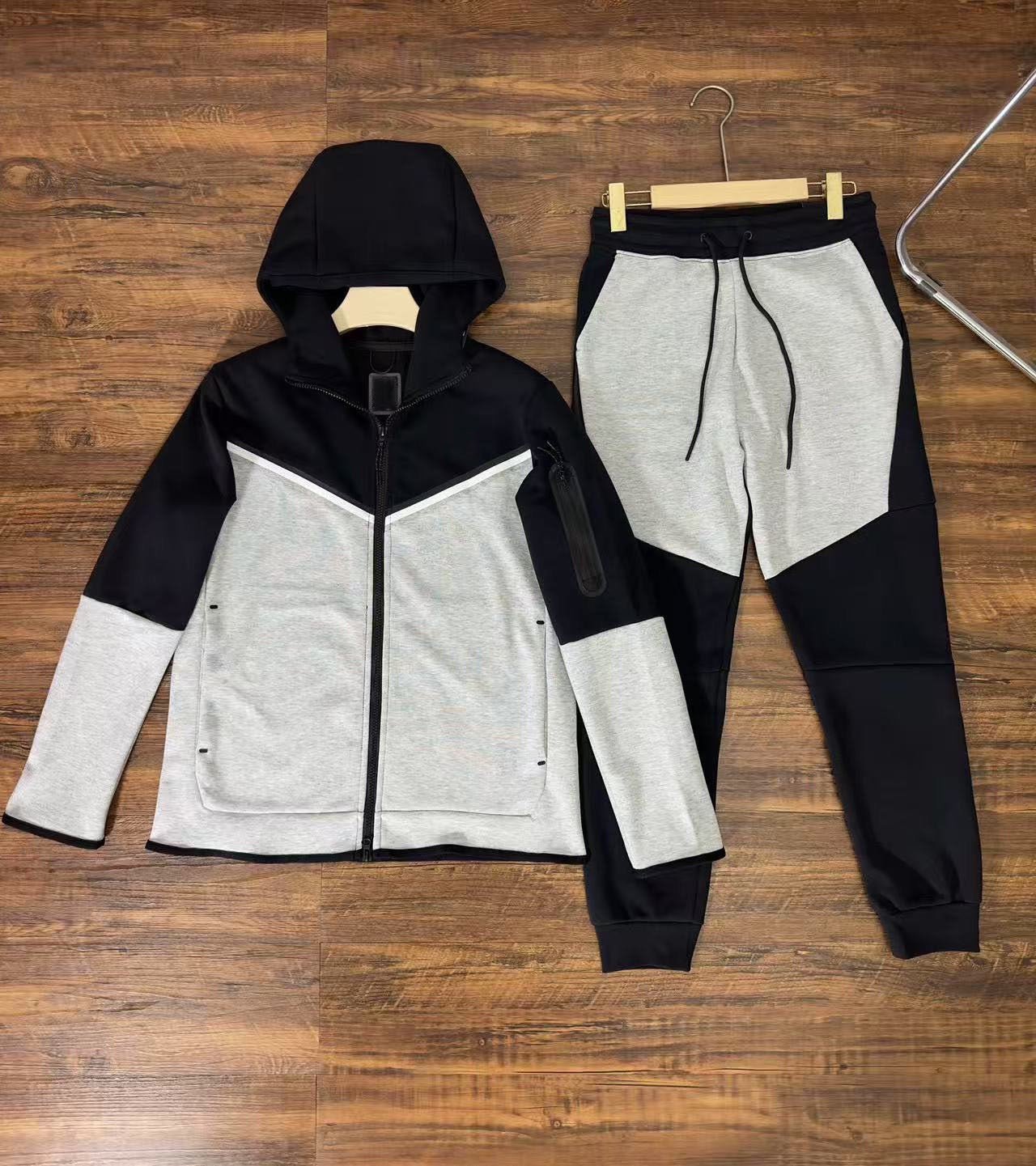NIKE TECH FLEECE - DeDiAl E - Commerce