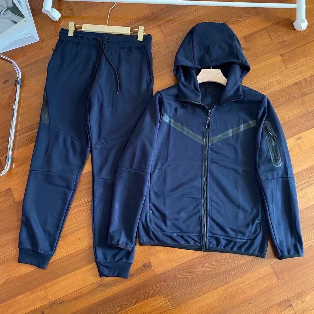 NIKE TECH FLEECE - DeDiAl E - Commerce