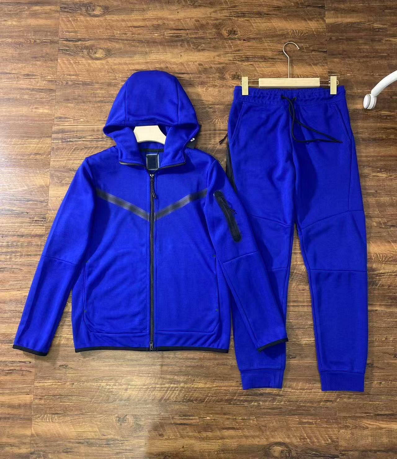 NIKE TECH FLEECE - DeDiAl E - Commerce