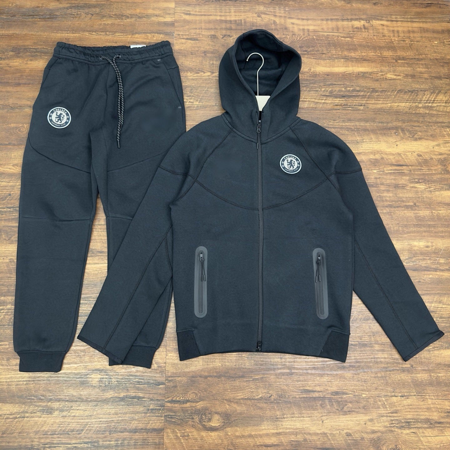 NIKE TECH FLEECE (CFC EDITION) - DeDiAl E - Commerce