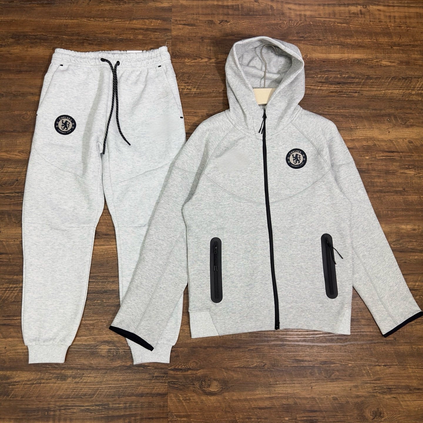 NIKE TECH FLEECE (CFC EDITION) - DeDiAl E - Commerce