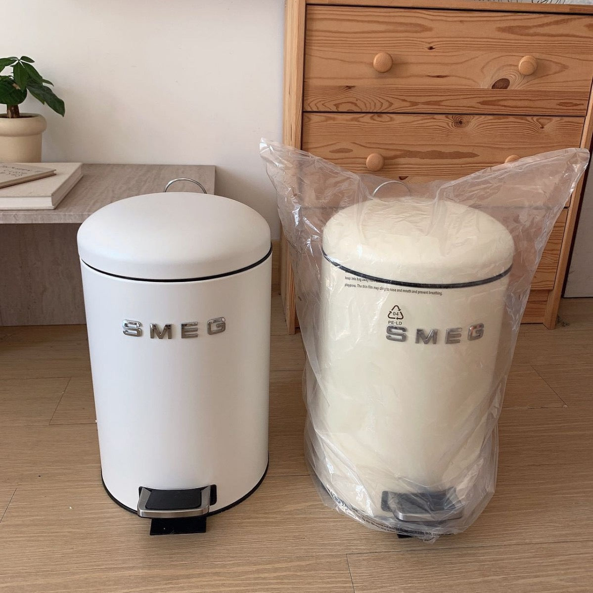 SMEG TRASH CAN - DeDiAl E - Commerce